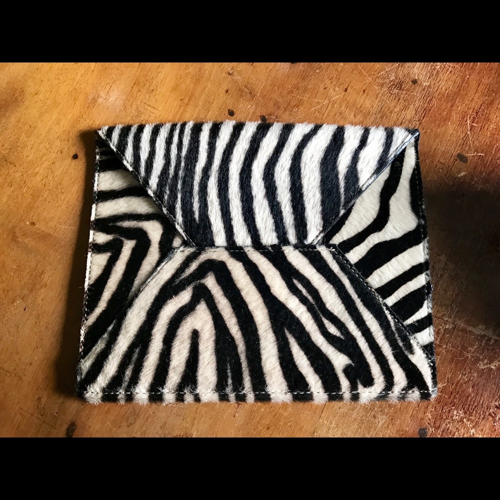 LAI Zebra Print Envelope Case
